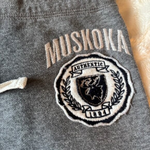 2/$40 Campus Crew Muskoka Grey Capri Joggers Girls Size L - Picture 7 of 12